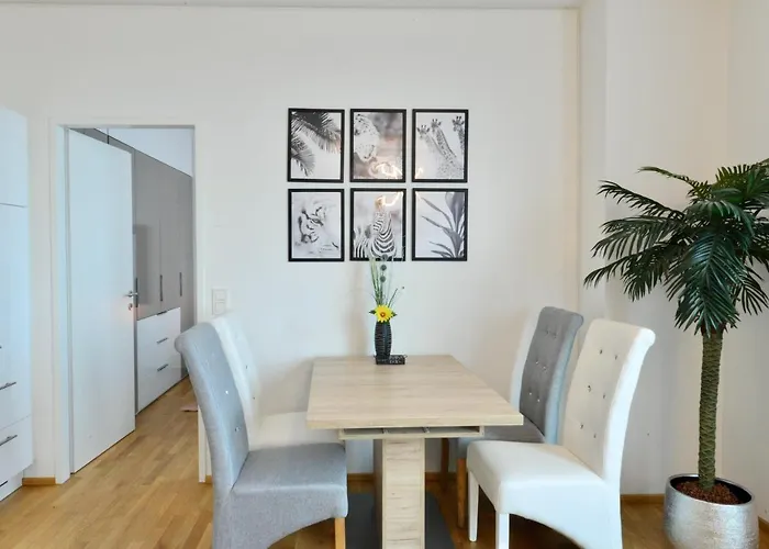 Apartment Skyscraper-feeling With Parking Nearby *
