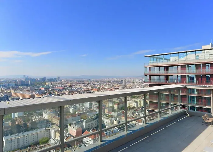 Skyscraper-feeling With Parking Nearby Apartment Vienna